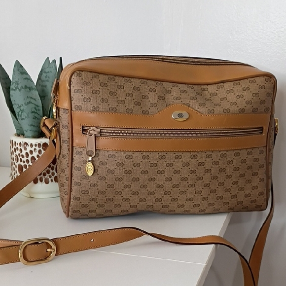 Gucci Handbags - Vintage Gucci GG Plus Brown Leather Crossbody Bag Purse Authentic vintage 70s 80